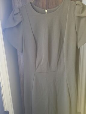 Calvin Klein Classic Elegant Olive Green Puff-Sleeve Dress